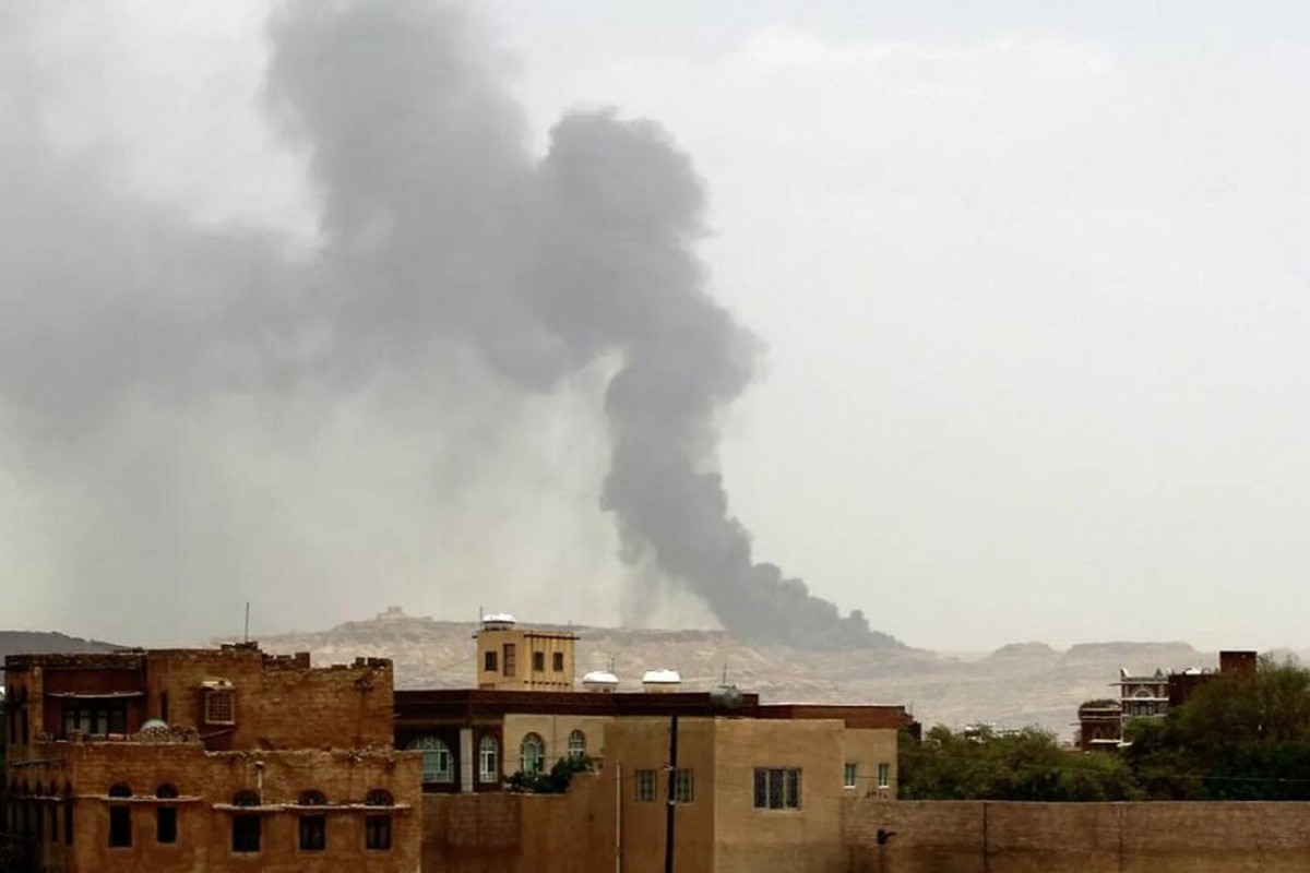 آمریکا و انگلیس در ۳ نوبت الصلیف یمن را بمباران کردند
