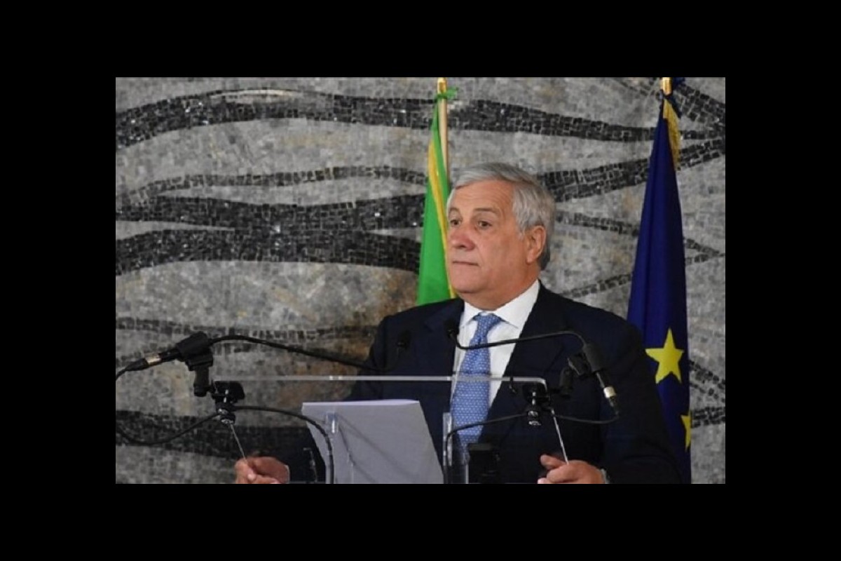 Criticism from Italy to the French President's proposal regarding sending NATO forces to Ukraine