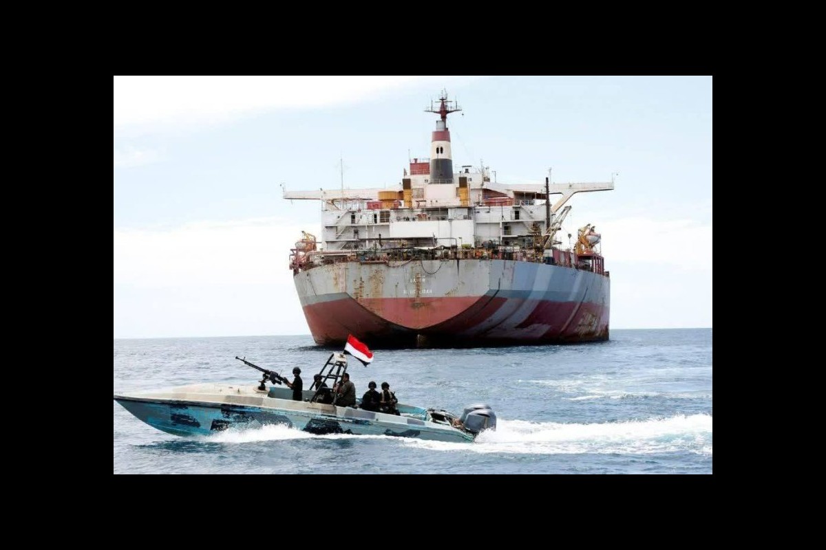 Facing the Abyss: The Zionist Regime's Desperate Moves Against the Yemeni Maritime Blockade