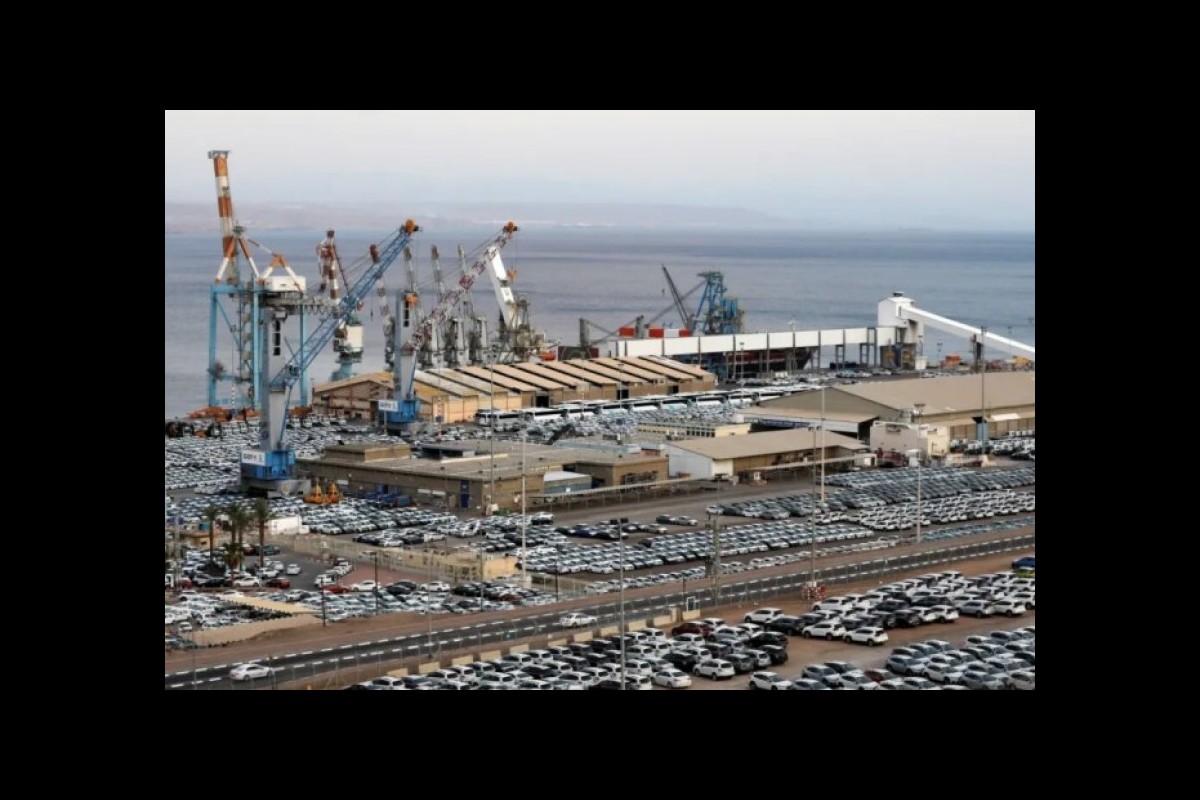 The Israeli port to fire half of the workers due to the attacks in Yemen