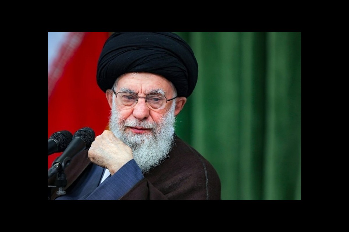 Ayatollah Khamenei calls Farsi poetry media unique, powerful in era of media war