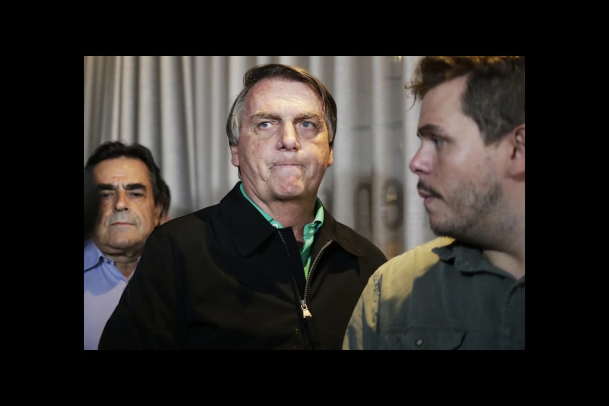 Brazilian Police Investigate Bolsonaro’s 2-Night Stay at Hungarian Embassy