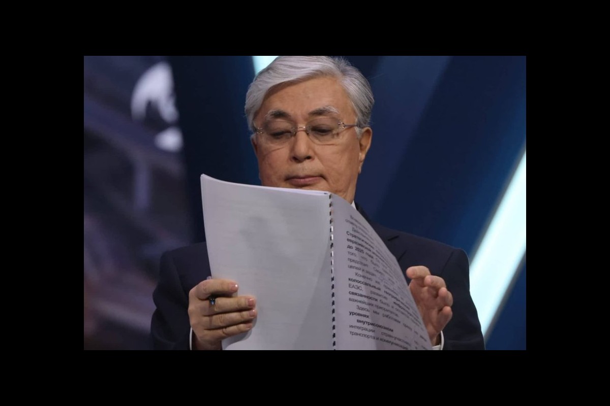 Kazakhstan's Geopolitical Conundrum: Caught Between Russia and the West