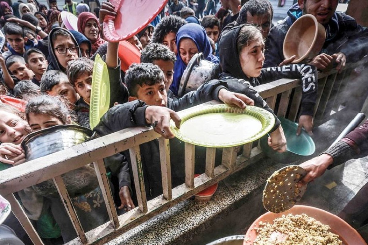 «يونيسيف» أكدت أن 600 ألف طفل في رفح يعانون من الجوع