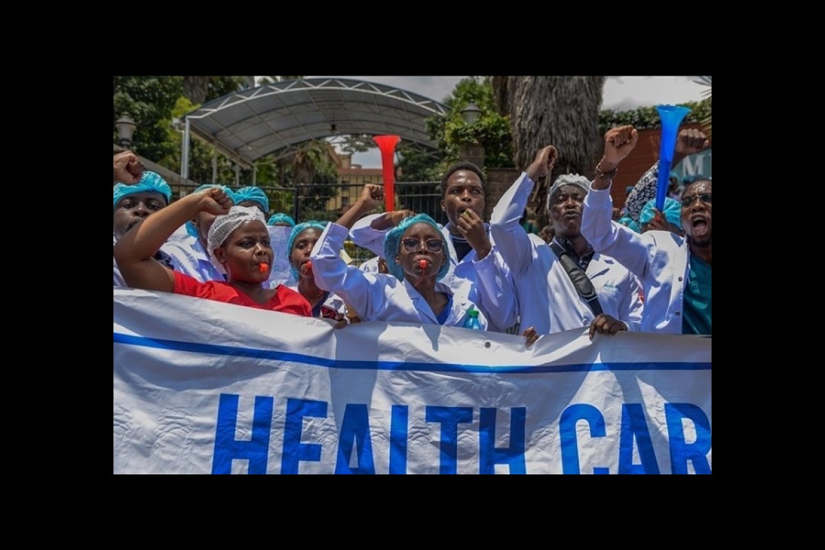 Kenyan doctors are ignoring calls to return to work to deal with the wave of pneumonia