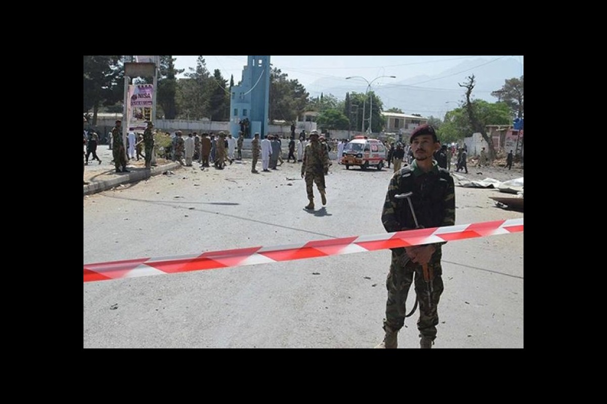 11 people killed by attackers in Pakistan