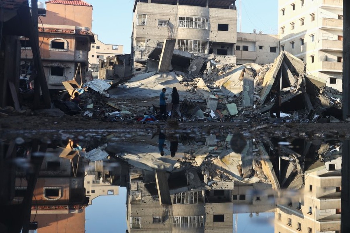 الاحتلال ينسحب من بيت حانون.. وحصيلة شهداء العدوان على غزة ترتفع إلى ما يقارب 33900