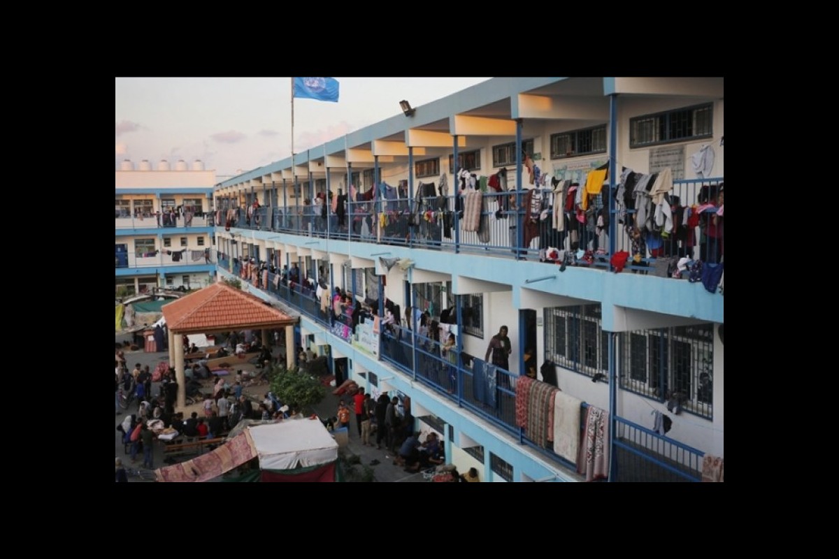 UNRWA: 16,000 Palestinians live in 'bad conditions' in a school in central Gaza