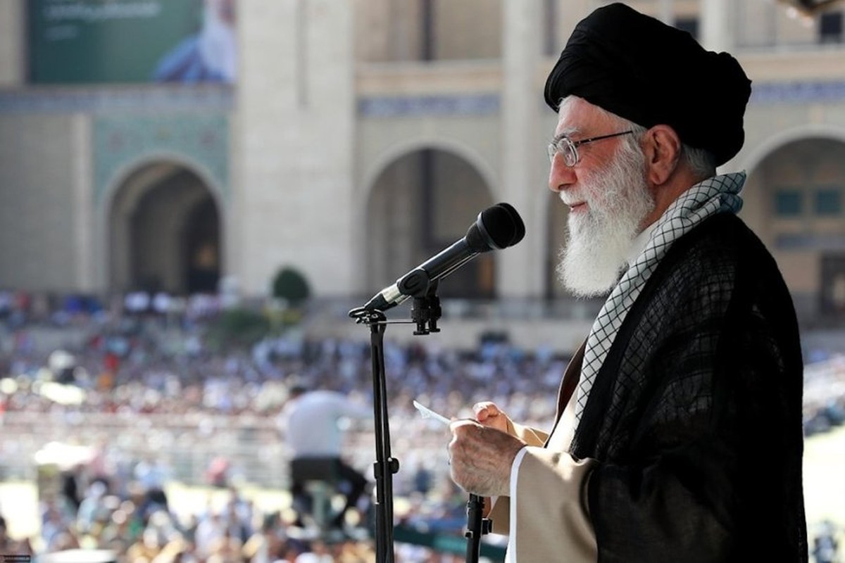 الإمام الخامنئي للحجاج: لدعم مقاومة فلسطين.. والبراءة من الاحتلال وداعميه قولاً وفعلاً