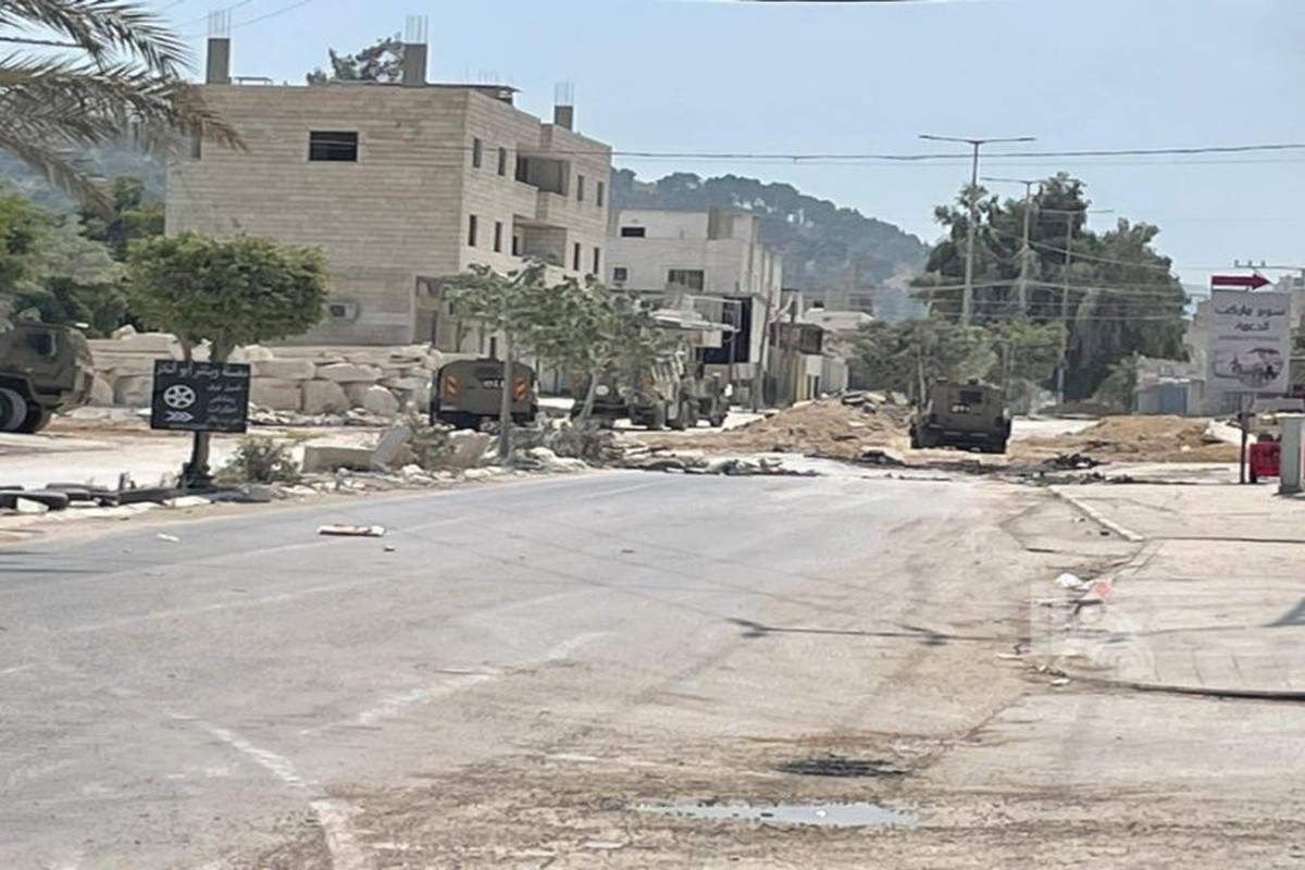 الاحتلال ينسحب من طولكرم تحت النيران.. واستشهاد امرأة وطفل بعدوان إسرائيلي