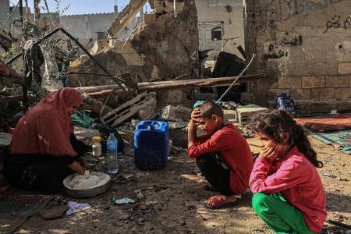 أونروا : أطفال غزة يقضون نحو 8 ساعات يوميا بجلب الماء والغذاء