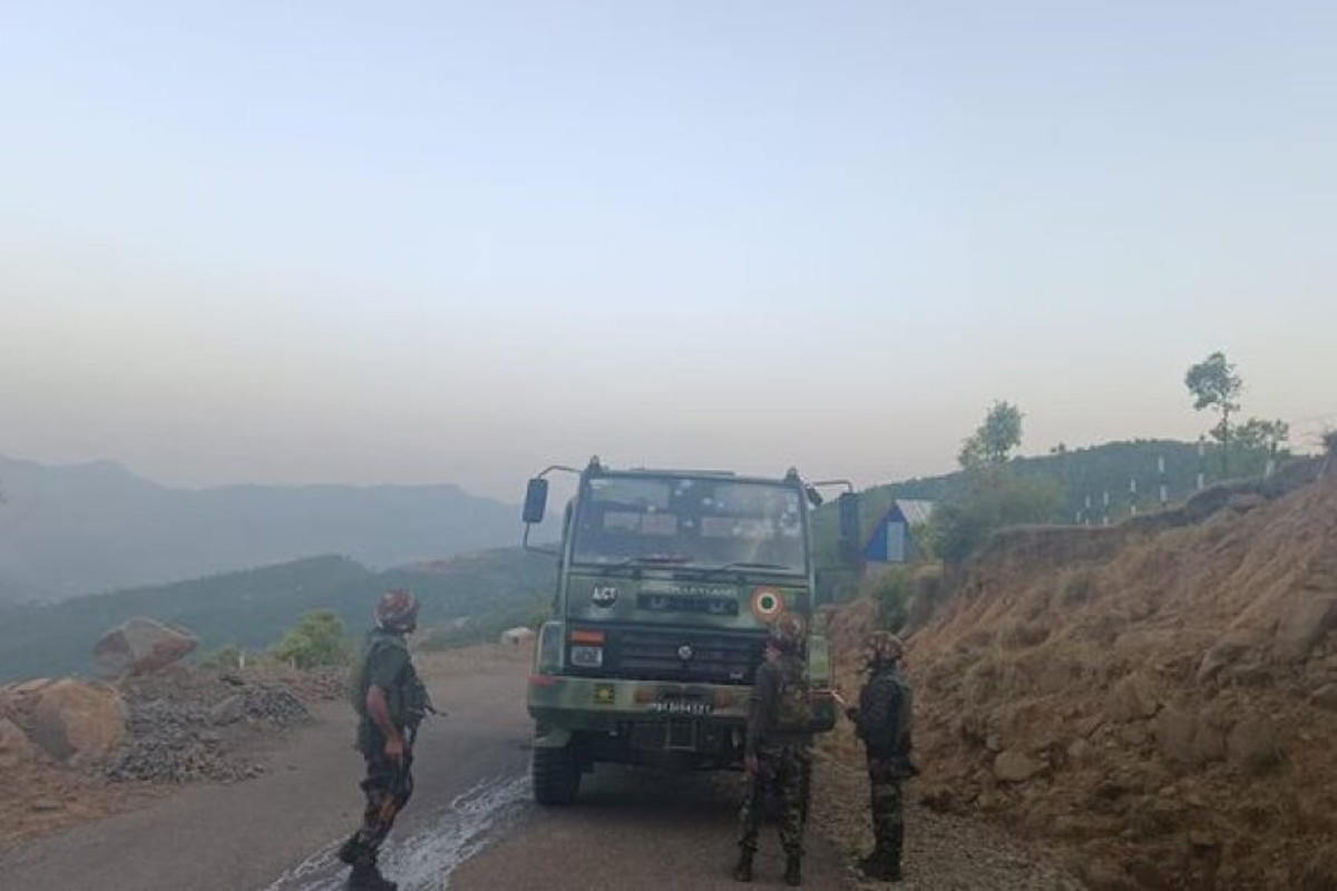 حمله به کاروان ارتش هندوستان در کشمیر با ۵ کشته