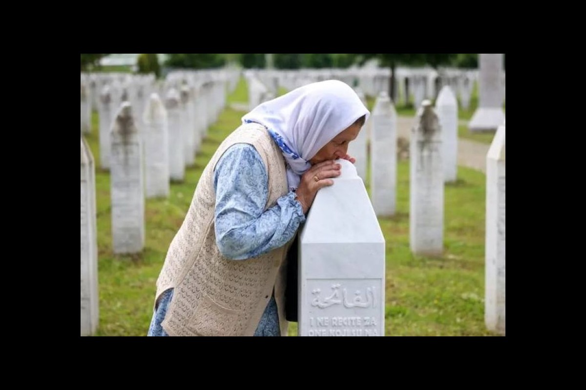European authorities: The genocide of Serbrenica, one of the darkest periods in the history of Europe