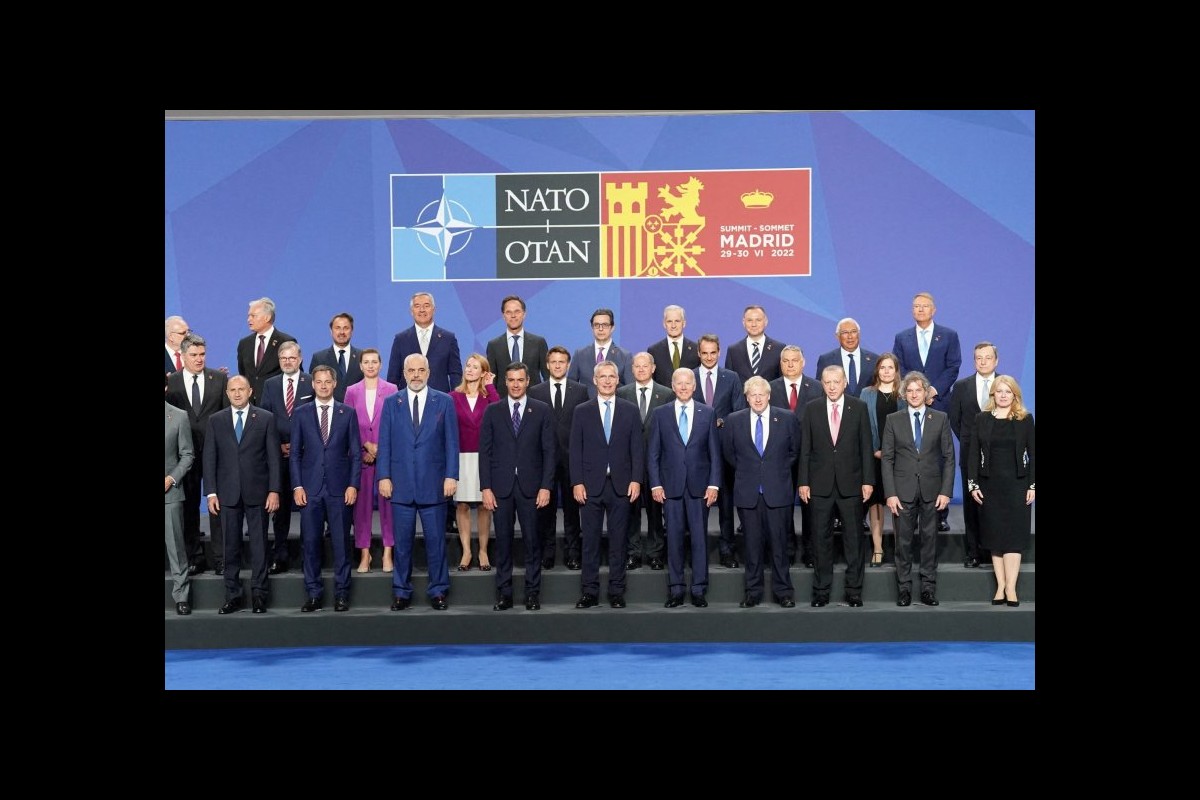 European Leaders Convene in UK to Address Migration and Ukraine Amid Concerns About US Direction