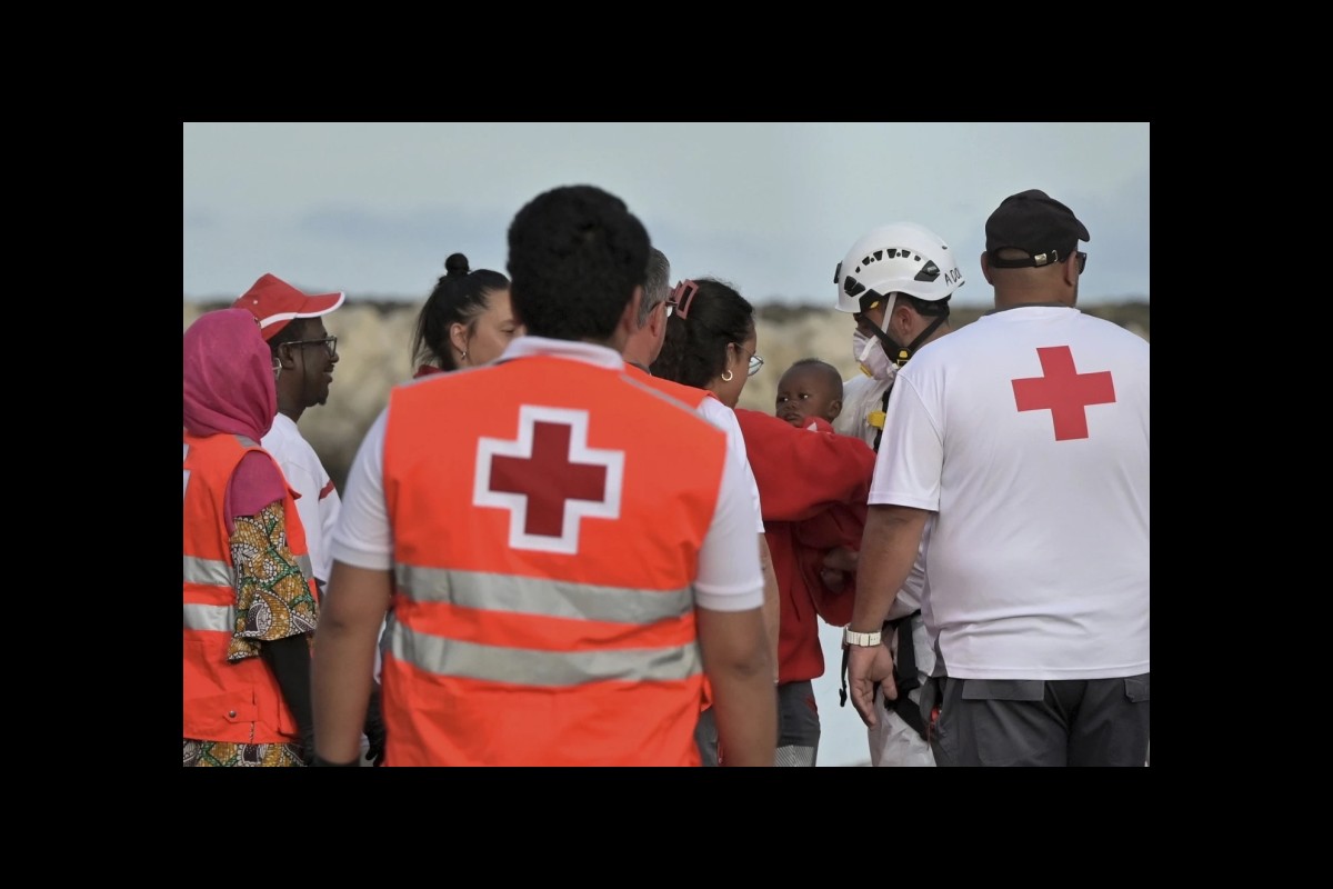 Canary Islands Grapple with Surge of Unaccompanied Migrant Children; Spain's Political Landscape Divided