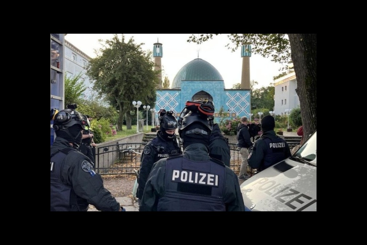 German police raided the "Hamburg Islamic Center"