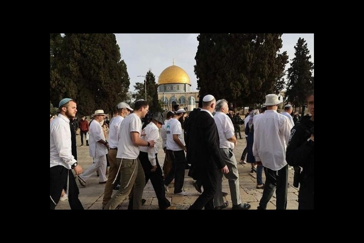 The Al Aqsa Mosque was attacked by settlers led by Ben Gvir