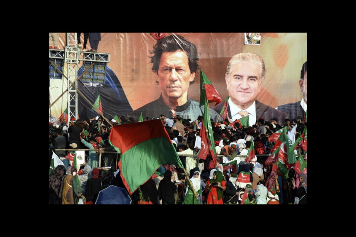 Pakistan Police Detain Multiple Lawmakers from Imran Khan’s Party Following Major Rally