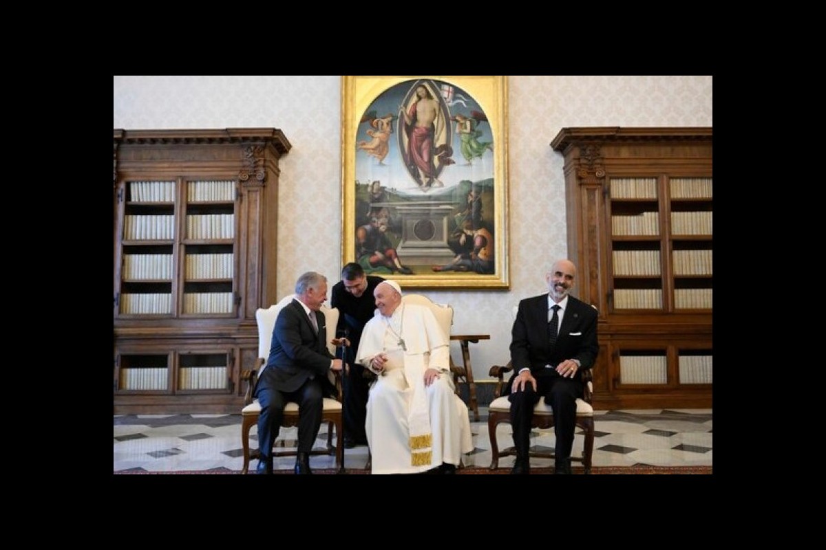 Pope Francis calls for a long-lasting resolution to the Palestinian problem among a growing humanitarian crisis.
