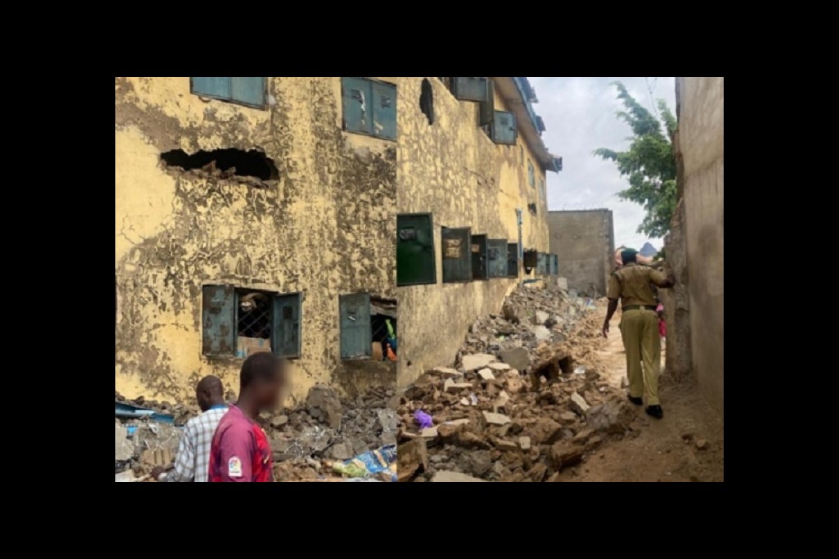 The whereabouts of 300 Nigerian prisoners who escaped after the prison collapse are unknown