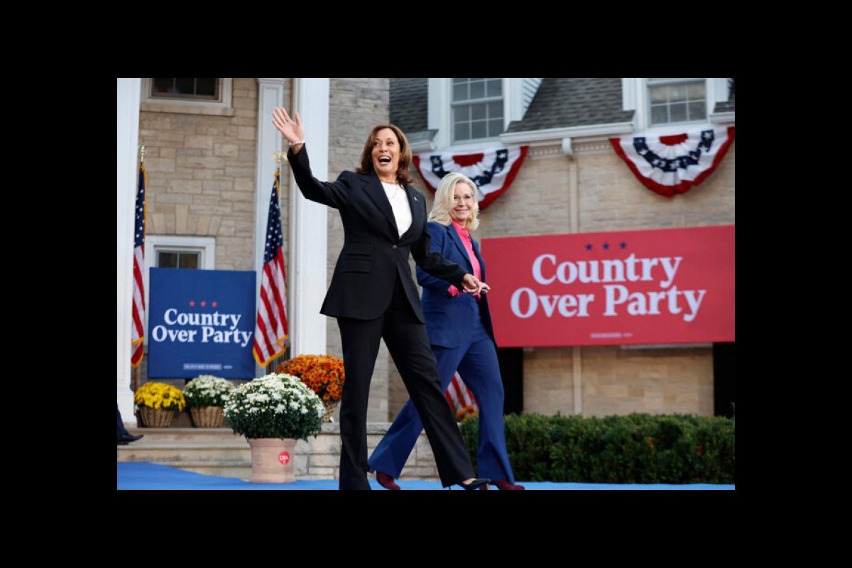 Liz Cheney Stands with Kamala Harris in Unlikely Alliance Against Trump in Wisconsin