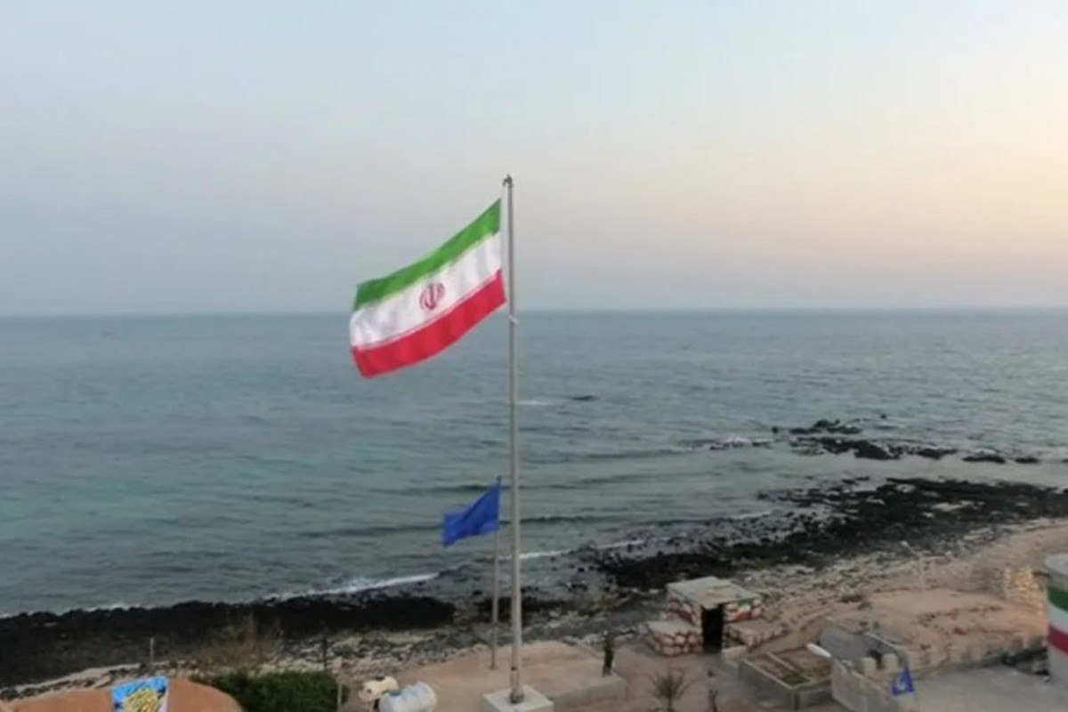الجزر الثلاث هي جزء من سلسلة الدفاع الإيراني