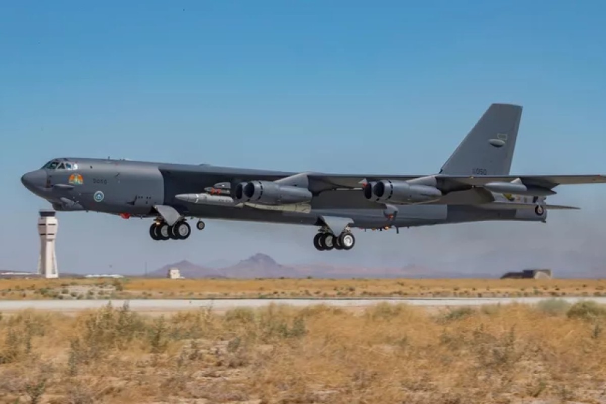 США разместили на Ближнем Востоке шесть B-52