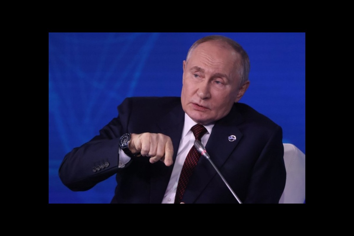 What statements did Vladimir Putin make at the Defense Ministry board meeting?