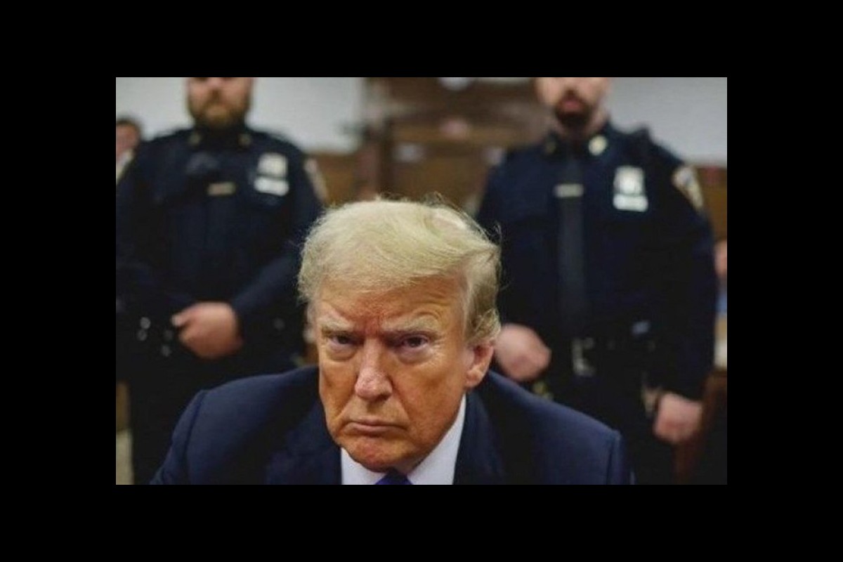 Trump: America is collapsing
