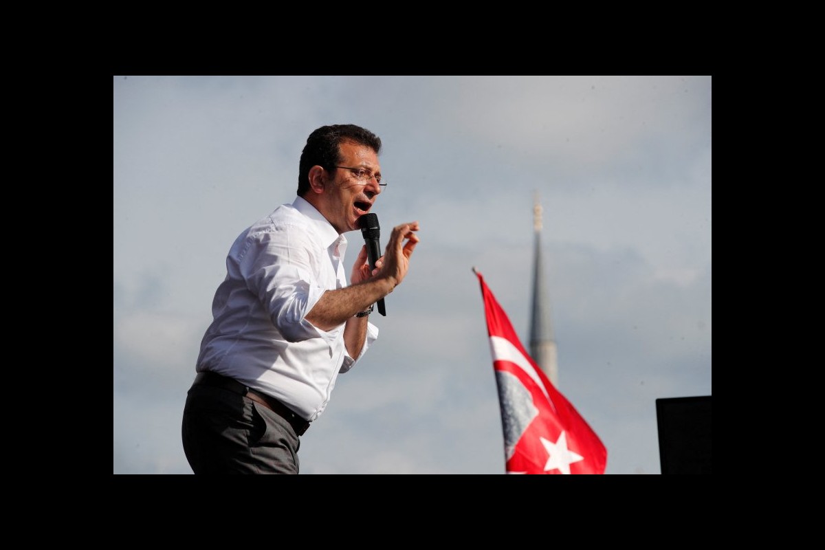 Istanbul opposition mayor calls on Erdogan to call for immediate elections