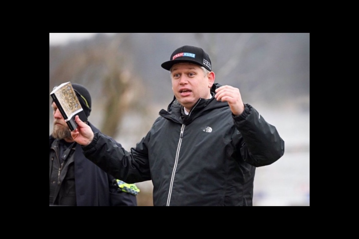 Islamophobic politician in Denmark desecrates the Quran
