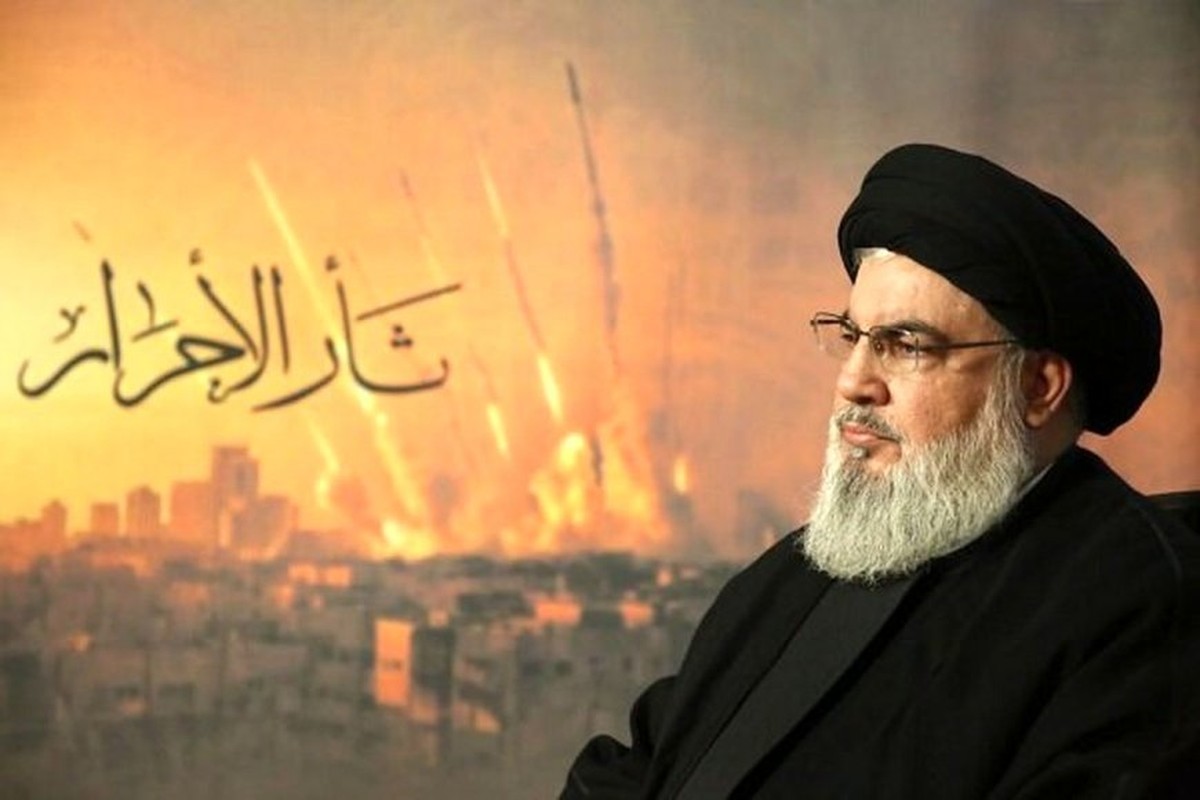 ایستاده در غبار