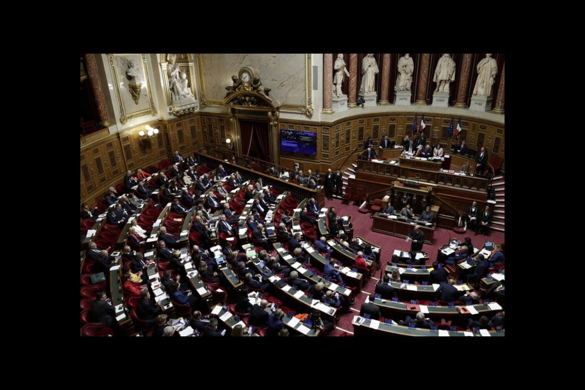 French Senate discusses ban on hijab