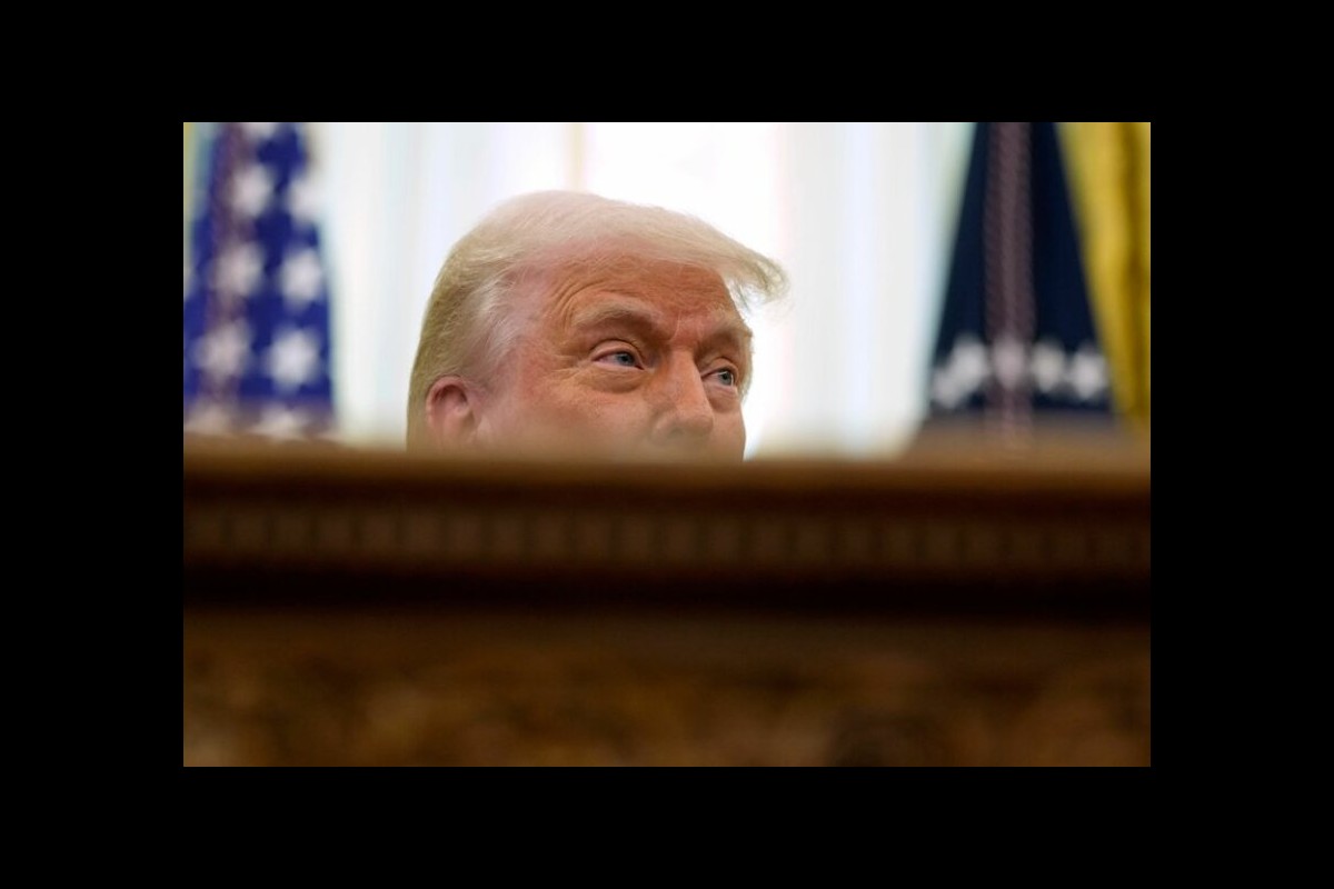 The Guardian: Trump only pretends to be a tyrant but is a weak person