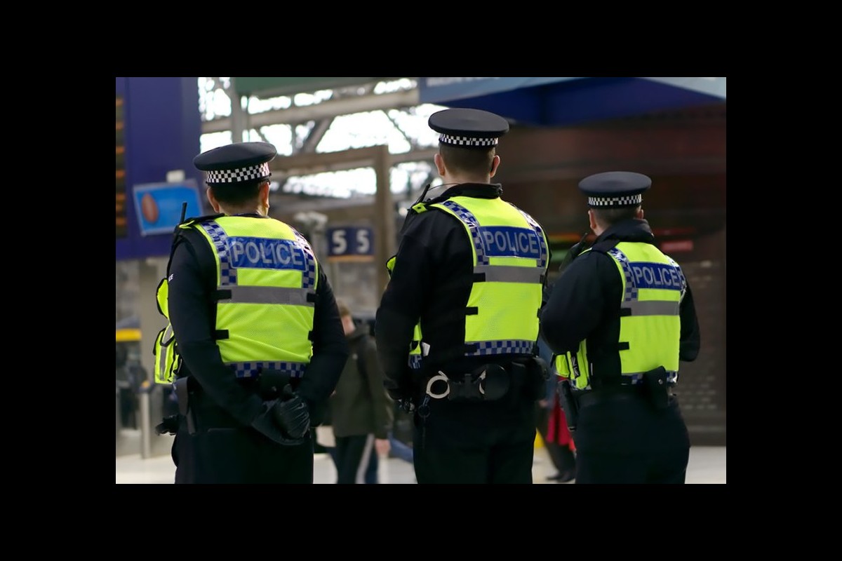 Theft and robbery are rampant in the UK, with 55,000 incidents of theft every day in the UK