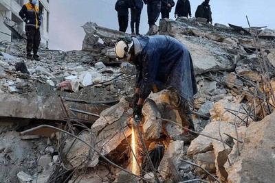 US sanctions on Syria's humanitarian efforts must be lifted in the wake of the country's tragic quake