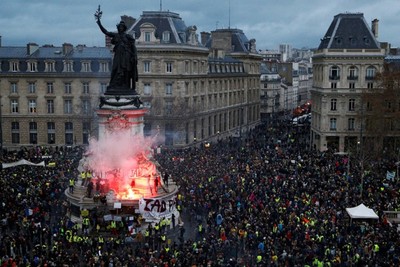 Присутствие миллиона человек во французских протестах