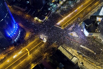 الكيان الصهيوني يتأكَّل.. ربع مليون مستوطن في الشارع