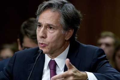 US warns China not to sell arms to Russia