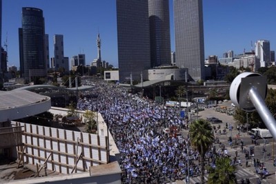 Occupied territories, protesters block roads to Netanyahu