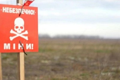 Bombs for breakfast: Ukrainian farmers must improvise bomb squad