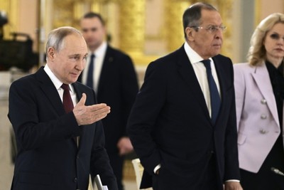США — объявлены главным противником Москвы в внешнеполитической концепции России