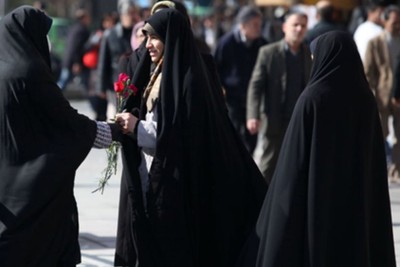 حجاب؛ لبه‌ی درگیری اسلام و غرب