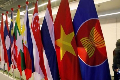 Indonesia, the summit of ASEAN leaders is underway