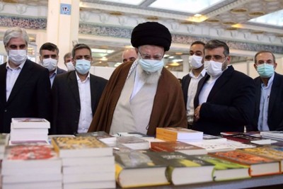 Ayatollah Seyyed Ali Khamenei stresses role of books in promoting culture in visit to Tehran Book Fair