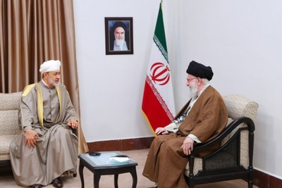 Ayatollah Khamenei calls for closer Iran-Oman ties, welcomes regional diplomacy drive