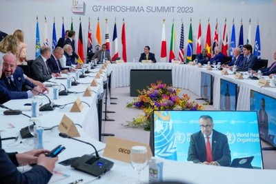الغرب «ينبش» في غبار هيروشيما