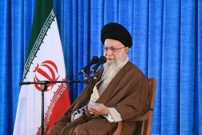 مقام معظم رهبری: دشمنی استکبار با عقب‌نشینی‌های موضعی تمام نمی‌شود