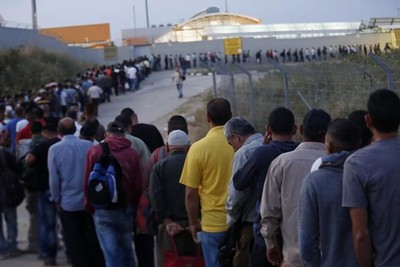 استبدال العمال الهنود بعمال فلسطينيين في الأراضي المحتلة .. المشروع المخفي للكيان الصهيوني في الأراضي المحتلة
