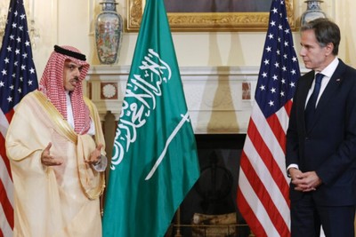 الشرق الأوسط يبتعد عن ابتزاز أمريكا